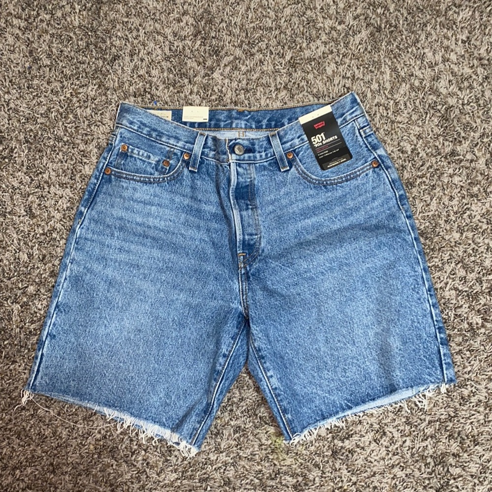 Women’s Levi’s 501 90s denim shorts, size 29. Brand new